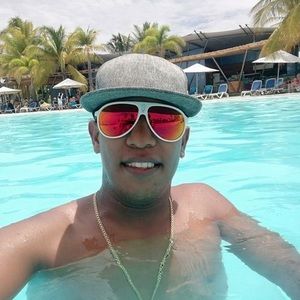 Meet your Posher, Alexander